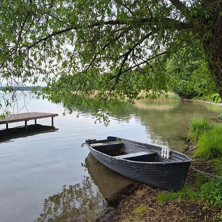 Holiday home Pod Wierzbami Leleszki