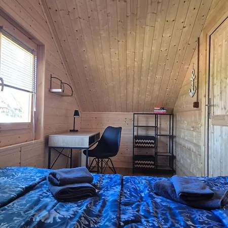 Holiday home Pod Wierzbami Leleszki